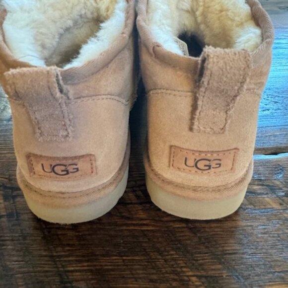 Ugg Ultra Mini Classic Boot Women Size 11 - Picture 1 of 5